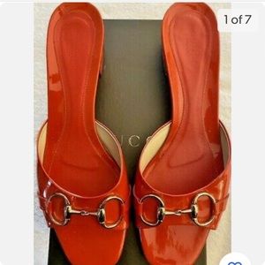 PRE-LOVED Gucci orange patent leather horsebit slide sandals